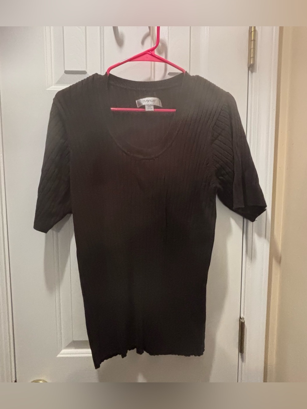 22/24 Avenue Brown Ribbed Short-Sleeve Women’s Top
